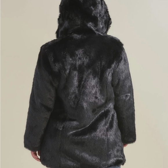Spirithoods Classic Black Panther Fur Coat - In Like New Condition! - Picture 2 of 8